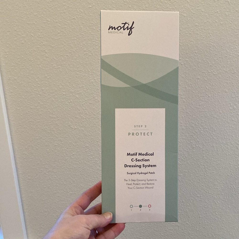 Motif Medical C-Section Dressing System, 4 dressings
